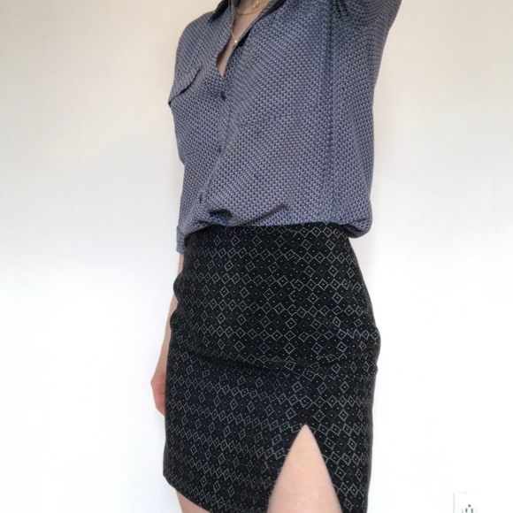 One of a kind mini black skirt 🌸 Made in Canada - Picture 2 of 14